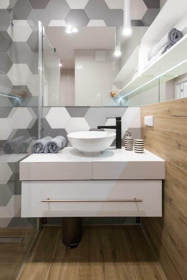 Old Town, Kazimierz, Large Luxurious, 2 Bedroom 2 Bathroom, Airco 크라쿠프 외부 사진